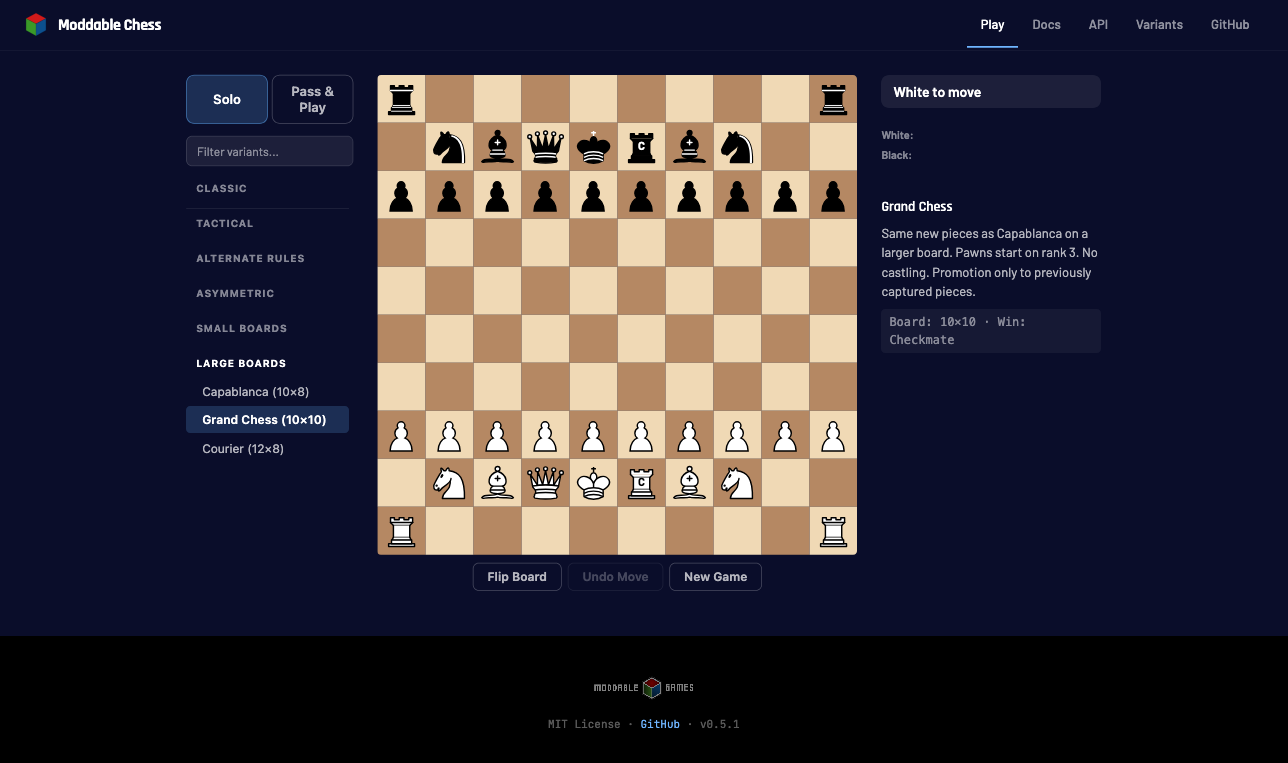 Moddable Chess Engine showing Grand Chess variant on a 10x10 board